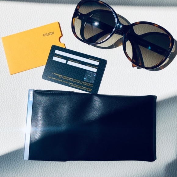 New FENDI Brown Oval Gradient Lens Sunglasses - Picture 2 of 14